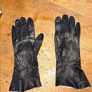 Sophisticated Black Leather Gloves